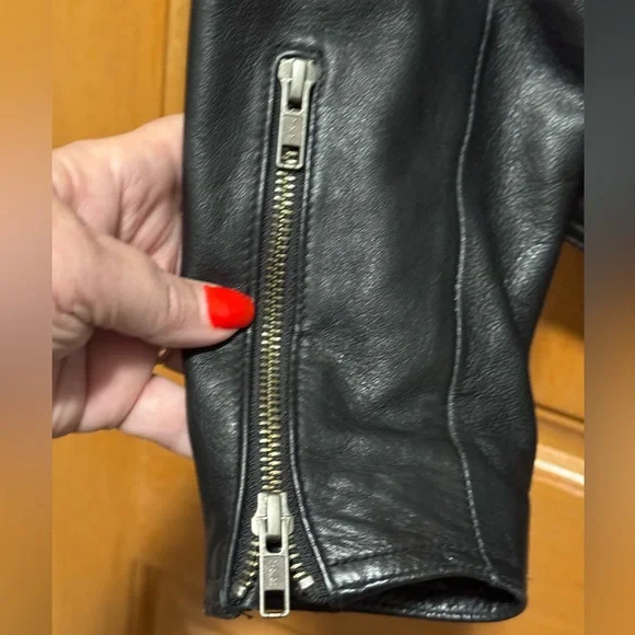 Harley-Davidson Black Leather Motorcycle Jacket woman’s size Large. Pit 21 - Picture 5 of 16